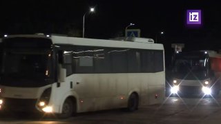 תושבי אלשקי שהביעו רצון לעבור לאוקראינה טסו מנמל התעופה אנאפה לשדה התעופה גומל בבלארוס, בליווי דמיטרו לובינ…