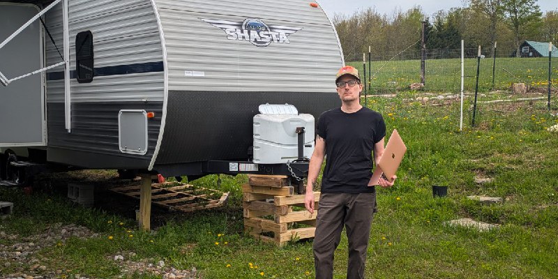 Software engineer lost his $150K-a-year job to AI—he’s been rejected for 800 jobs and forced to DoorDash and live in a trailer…