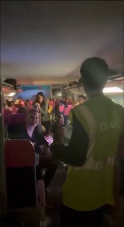 בספרד נתקעה רכבת באמצע מנהרה: האורות כבו בקרונות, המיזוג הפסיק לפעול ויציאות החירום כשלו. הסיבה הייתה שבירה…