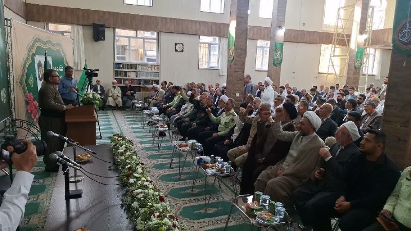 خبرگزاری سیلوانانیوز: ✳️برگزاری مراسم گرامیداشت هفته وحدت در مسجد امام شافعی ارومیه / وحدت، محور همدلی و انسجام در آذربایجان‌ غربی ◽ عصر امروز