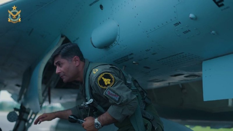 פקיסטן פרסמה תמונה של מטוס קרב J10C עם סימן הקיל של מטוס הקרב ההודי רפאל. מטוס קרב זה הפיל מספר מטוסי קרב ה…