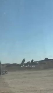 שיגור טילי קרקע קרקע בליסטיים אמריקאים.