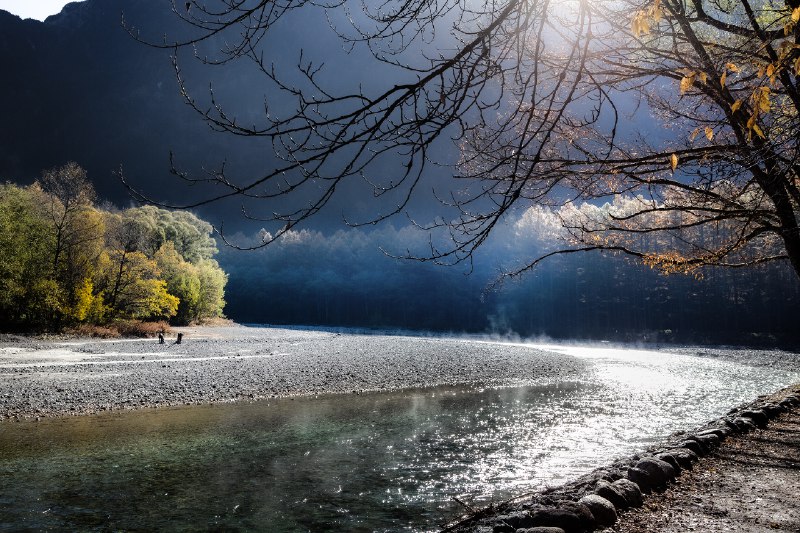 秋．上高地 – 大正池方向