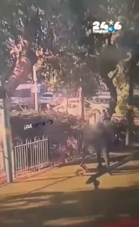 🇮🇱 Three boys aged 15-17 were arrested on suspicion of a series of arsons and arson attempts in public gardens in Jaffa. Two of the suspects were located last night during searches, riding on an electric scooter that was allegedly used by them in the acts. Another suspect was later arrested. This morning the police will ask to extend their detention. Lee Aish - Police and Criminals i24.