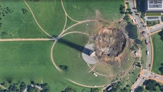 Google отключила функцию ИИ-редактирования снимков с Google Earth всего через сутки после релизаКомпания рассчитывала, что люди будут пользоваться ей в образовательных и профессиональных целях.Но не тут-то было. Сеть моментально заполонили изображения с кр