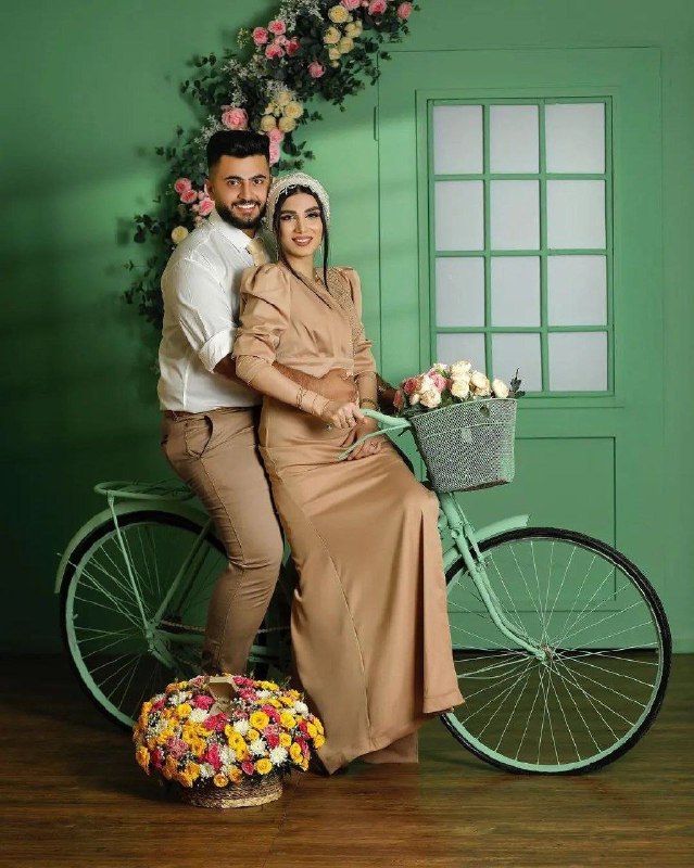 ذهن شاد و زندگی شاد: چقدر قشنگ گفته:هر انسانی، مستحق داشتن کسیاست که باعث شود قلبش فراموش کند که روزی شکسته است...🌱🌺🍃🌺🍃🌺🌱👉@zendgiieshad