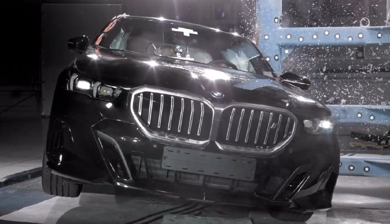 BMW доверила краш-тесты искусственному интеллекту