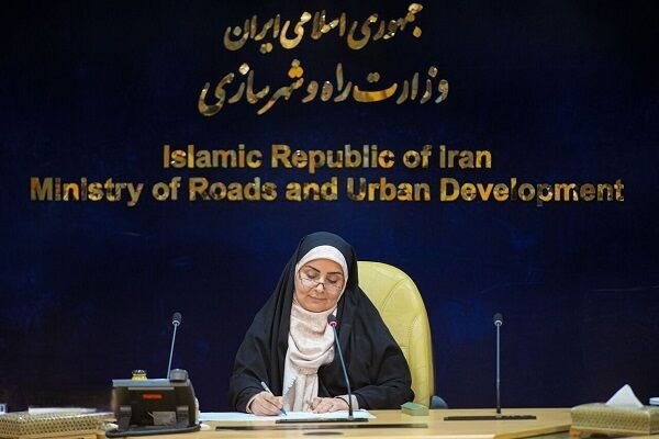 🇮🇷پایگاه اطلاع‌رسانی دولت ـ پاد: 🔺دولت پای کار مردم؛ تکمیل زیرساخت‌ها و بازسازی زندگی در مسیر دفاع و سازندگی✍فرزانه صادق، وزیر راه و شهرسازی در یادداشتی 