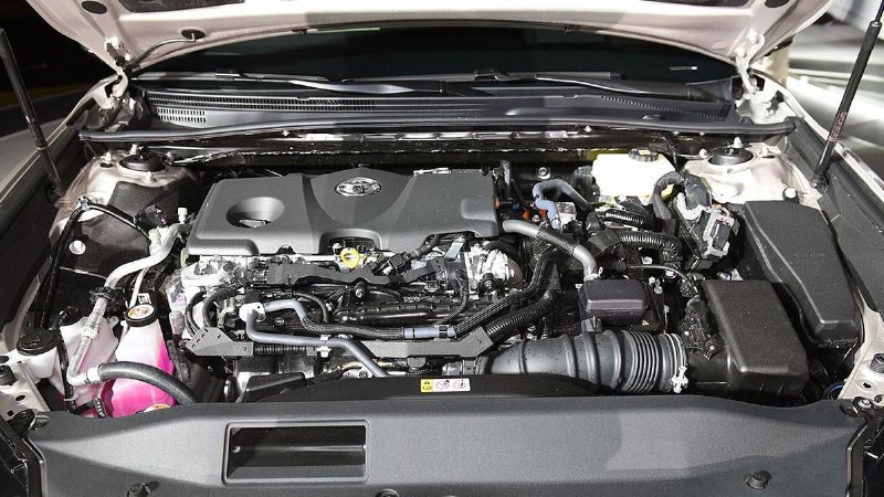 Новая Toyota Camry XV80 для Китая получила гибридную топ-версию 2