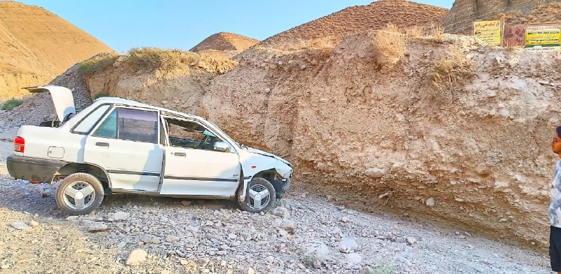 🇮🇷کلات نیوز 🇮🇷: سلام حادثه واژگونی خودروی پراید در جاده آبشار روستای آبگرم که باعث مصدومیت راننده و یک نفر سرنشین گردید.