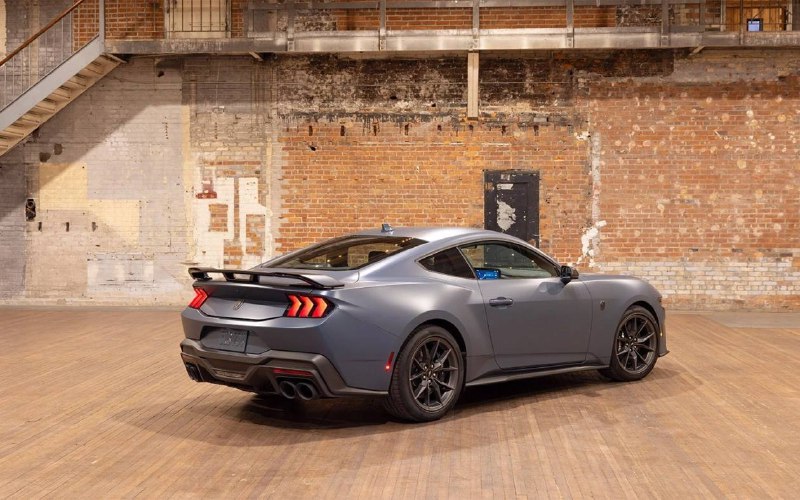 В Россию пригнали новый Ford Mustang — 500-сильный маслкар продают за безумные 17 млн рублей. 2