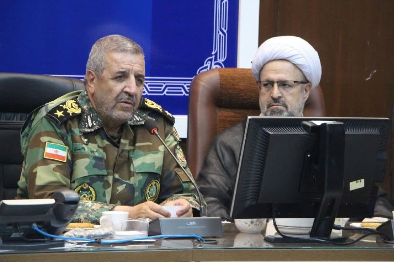 خبرگزاری مهر کرمانشاه: والدین شهدا فرزندانی ولایی و مؤمن تربیت کردندکرمانشاه - فرمانده قرارگاه منطقه‌ای غرب نزاجا گفت: والدین شهدا با ایمان و ب