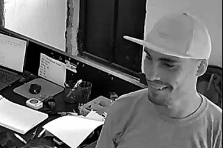 ⚡️ Россиянин убил троих в черногорском тире, бежал, а потом застрелился при задержании. В городе объявили траур и перенесли начало учебного года30-летний гражданин России Михаил Шабунин без видимых причин застрелил троих граждан Черногории. Около пяти вече