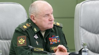 Бывшего зама Шойгу Павла Попова приговорили к 19 годам колонии  235-й гарнизонный военный суд признал экс-замминистра обороны Павла Попова виновным в мошенничестве во время работ в парке Минобороны «Патриот». Ему назначили 19 лет колонии строгого режима и…