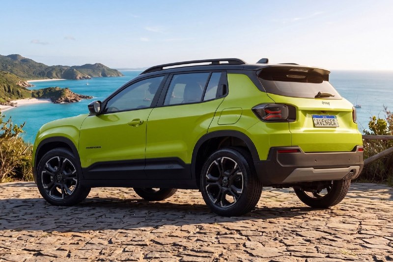 Jeep показал обновлённый Avenger 2