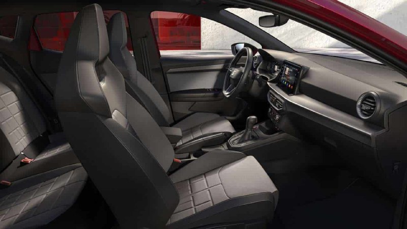 Обновлённый SEAT Ibiza раскрыт до премьеры 5