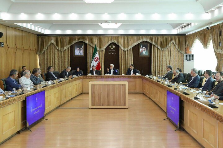شهرآرانیوز: 🔶 دولت بنا ندارد اقدامی را بدون اطلاع مردم انجام دهد👤عارف، معاون اول رئیس‌جمهور:🔹اگر رسانه‌ها دیدگاه منفی افکار عمومی در