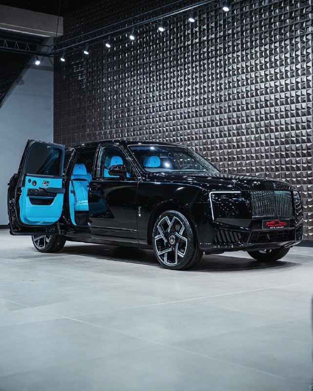 Rolls-Royce Cullinan ll Black Badge Tiffany edition