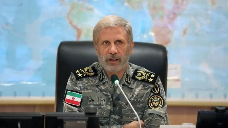 نوش‌ آبادی‌ ها: 🔴به ازای کشتن هر سرباز آمریکایی ۳۰ هزار دلار جایزه بگیرید🔹‌فرمانده کل ارتش در مراسم روز ‌خبرنگار: با مشارکت مردم، اگر هر