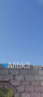 מל"טים תימנים הולכים לעבר אספקה צבאית סעודית בנמל אל-מוחה כעת.