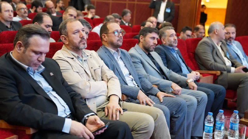پارلمان شوراها: 🔵 با حضور موسیالرضا حاجیبگلو رئیس شورای عالی استانها برگزار شد:📷 هفتمین مجمع عمومی سالیانه اتحادیه حمل و نقل مسافر ش