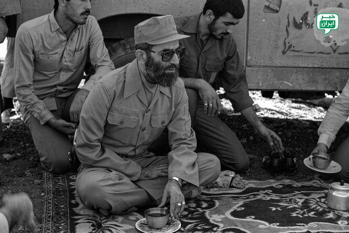 خبر اهواز: تصاویری از رهبر شهید انقلاب در جنگ تحمیلی ۸ ساله @ahvaz_news24تصاویری از رهبر شهید انقلاب در جنگ تحمیلی ۸ ساله @ahvaz_ne