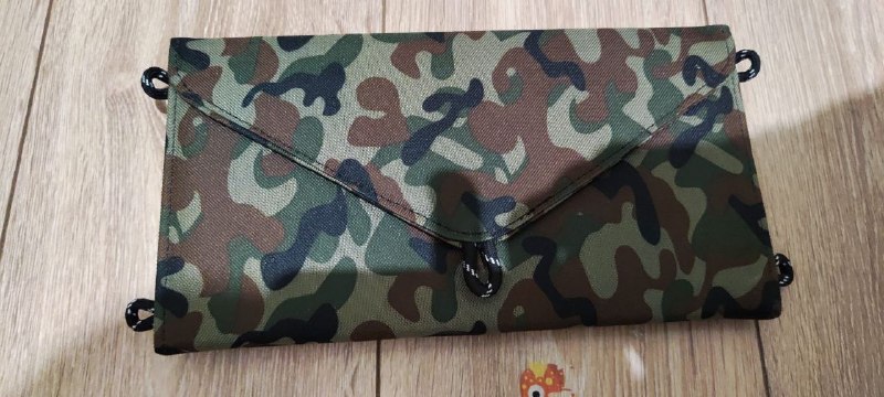 Продам солнечную панель с двумя USB выходами, американскую теннисную ракетку, детские GPS часы — тел — фото 1