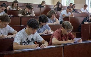 ⚡️ Призеры олимпиад заняли все бюджетные места на некоторых факультетах лучших российских вузов. Поступить туда не смогли даже набравшие максимальный балл на ЕГЭПобедители и призеры олимпиад 2026 года заняли больше половины бюджетных мест в вузах в целом п