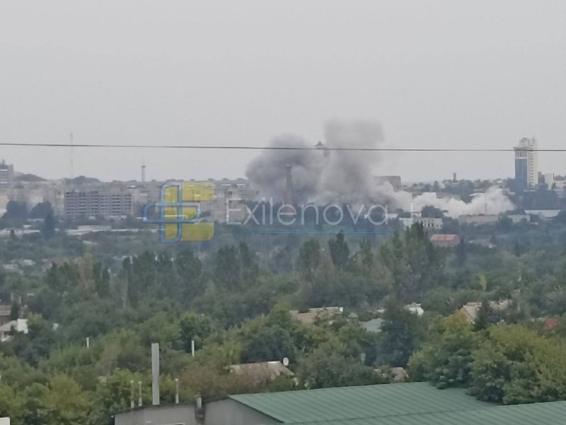 Lots of damage inflicted after a Ukrainian missile strike in occupied Donetsk. It is not clear yet what target was hit.