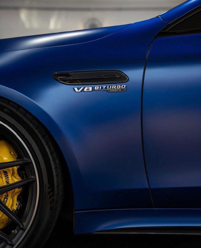 Mercedes-AMG GT63 S 10