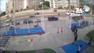 🇮🇱 מצלמות האבטחה תיעדו את רגעי שני רעידות האדמה החזקות בוונצואלה. ברשת הופצו קטעים מדאיגים ממצלמות האבטחה…