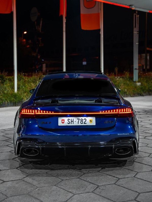 RS7 4