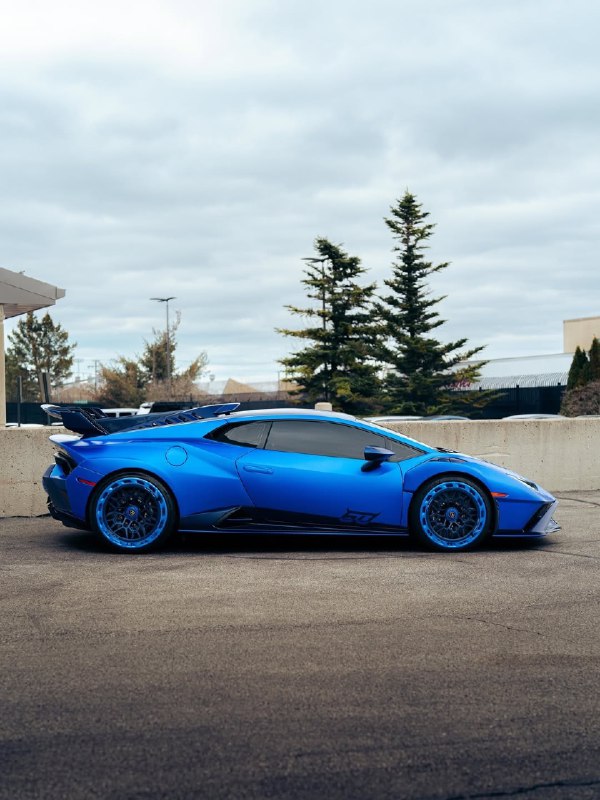 Lamborghini Huracan STO 60th Anniversary Edition 2