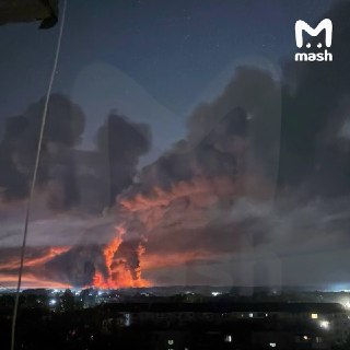 ВС РФ ударили по Киеву 30 ракетами за 20 минут. Всего к этому моменту по городу прилетело минимум 35 — атака продолжается.По Киеву били баллистическими "Искандерами" и гиперзвуковыми "Цирконами". Помимо ракет, столицу Украины атаковали реактивные беспилотн