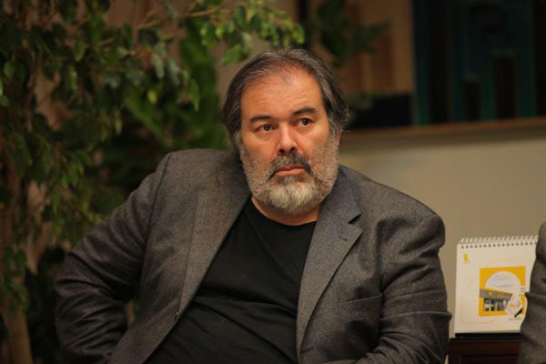 خیام نامه رسانه‌ای از نیشابور: 🔺مجید ملانوروزی، مجسمه‌ساز نیشابوری و مدیرکل پیشین هنرهای تجسمی وزارت ارشاد: معماری سیحون و مجسمه‌های صدیقی از زندگی زند