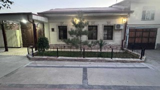 Центр Саракулька первая линия 4.5 сот, фасад 15, комнат 6 Евро