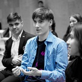 Вадим что-то написал