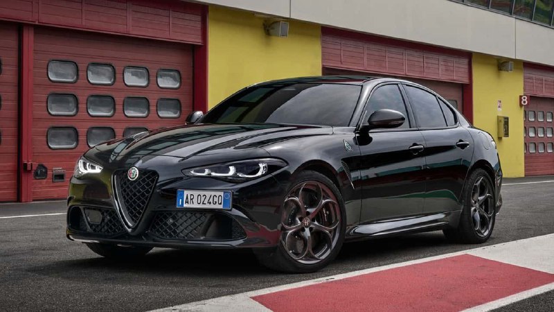 Alfa Romeo Giulia и Stelvio получили прощальную спецверсию 7