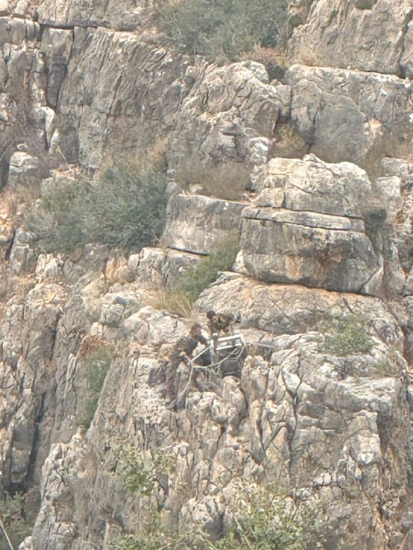 A force from the engineering battalion of the Lebanese army dismantled an Israeli espionage camera equipped with a solar energy system, which was planted by a drone on the outskirts of Wadi Zibqin.