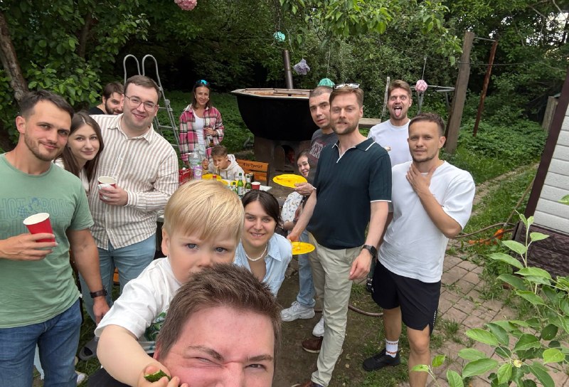 Найди знакомого блогера