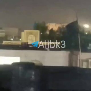 ברגע שבו התרחשו הפיצוצים בפאתי אהוואז ועלו עמודי עשן.