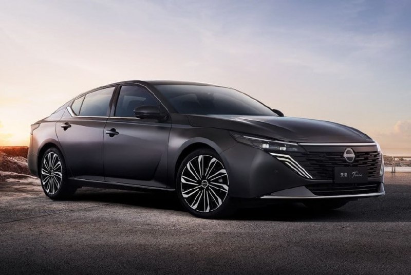 Nissan анонсировал возвращение седана Teana