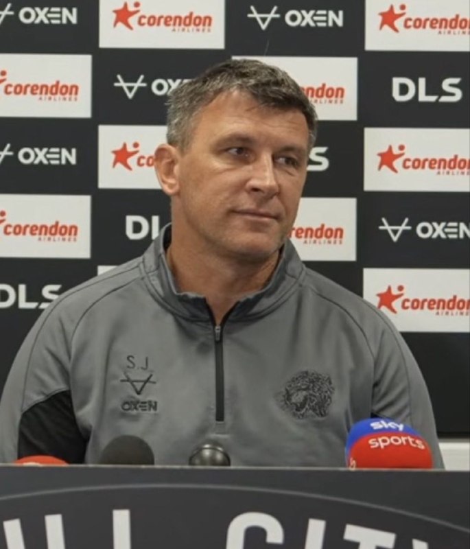 منچستریونایتد | Manchester United: 🗣 مایکل کریک دربارهی قهرمانی تو لیگ برتر: حرفهای من مهم نیست، فرقی نمیکنه بگم میتونیم قهرمان بشیم یا نه. هیچوقت نمیگ