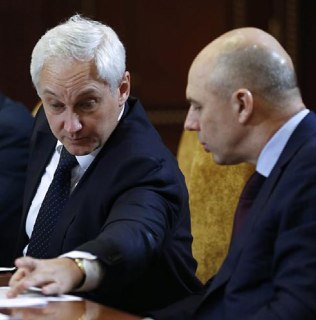 Bloomberg: Минфин и ЦБ предупредили Путина о непомерных оборонных расходах, и это «самые серьезные разногласия» в правительствеДоклады Минфина и Центробанка поставили Кремль в известность: текущий уровень военных расходов ведет к опасному увеличению дефици