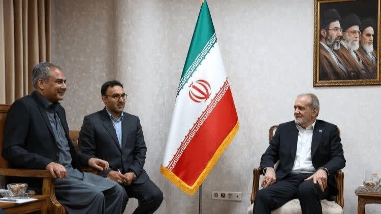 بصیرت: 💢پیام پاکستان پس از دیدار با پزشکیان درباره جنگ🔹وزیر کشور پاکستان پس از دیدار با رئیس‌جمهور ایران از «پیشرفت قابل‌توجه» 
