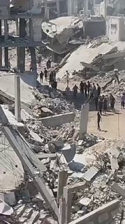الاحتلال يقصف تجمعاً في الشيخ رضوان ويسفر عن استشهاد