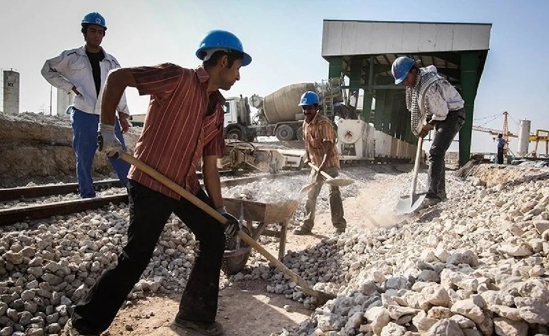اقتصاد۲۴: 💢آیا مزد ۱۴۰۵ دوباره ترمیم می‌شود؟/ کارگر سبد معیشت ۸۰ میلیونی را باور کند یا وعده شورای عالی کار را؟🔺اقتصاد۲۴ گزارش می‌