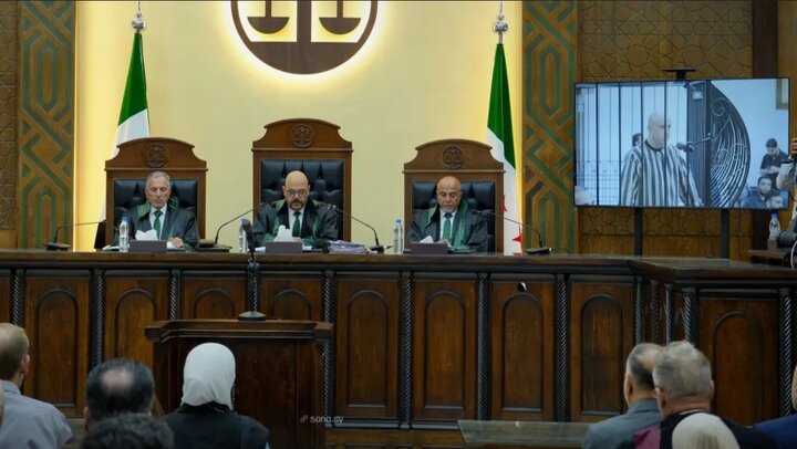 روزنامه دنیای اقتصاد: پسر عموی بشار اسد به اعدام محکوم شد🔹دادگاه کیفری سوریه امروز سهشنبه اعلام کرد که پسر عموی بشار اسد به اعدام محکوم شده ا