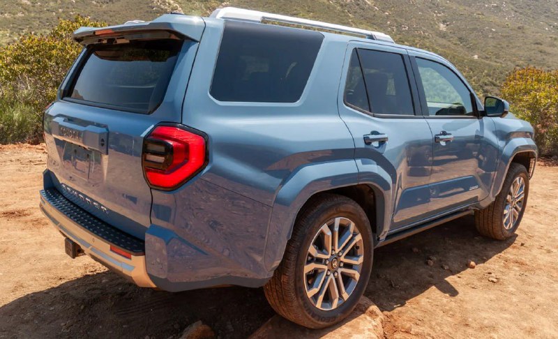 Тoyota раскрыла стоимость нового 4Runner — конкурент Land Cruiser Prado 250 2