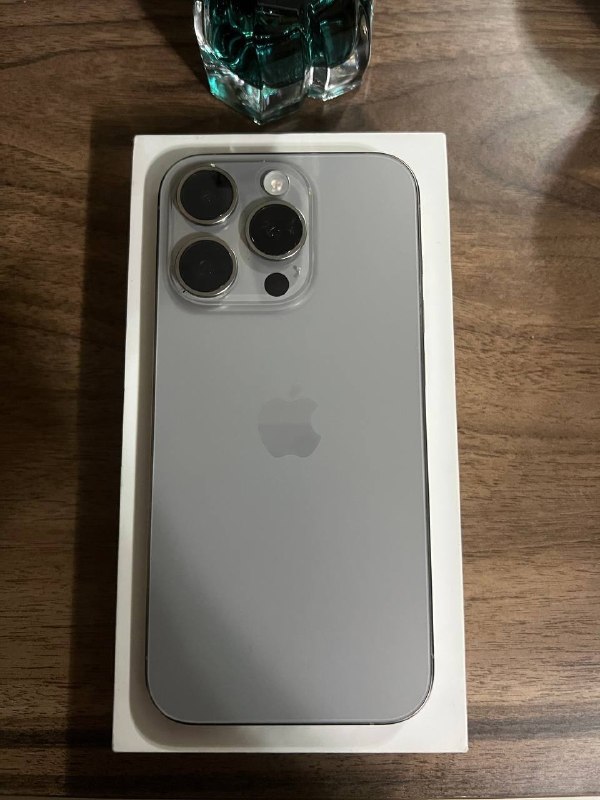 Продаю iPhone 15 Pro 128 GB Neverlock Natural Titanium — фото 1